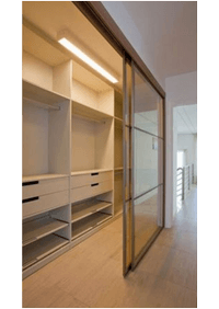 Линейная гардеробная комната с дверями купе Волгоград